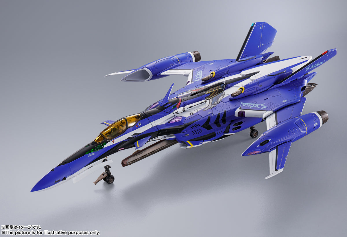 Bandai Tamashii Nations DX Chogokin YF-29 Durandal Valkyrie